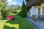 Garten mit Bergblick